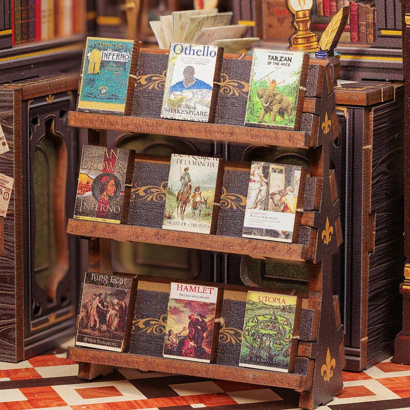 Book Nook - Owl Bookstore, un kit créatif pour construire un diorama miniature. Parfait pour décorer une bibliothèque ou comme cadeau original pour un amoureux des livres. Par Nookette.
