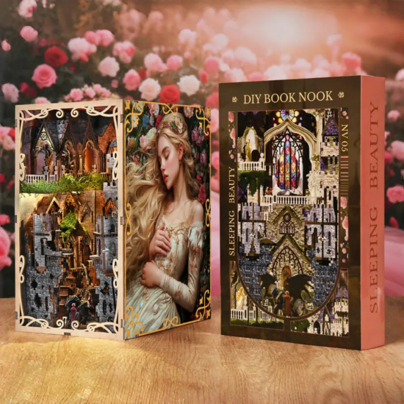Book Nook - Sleeping Beauty, un kit créatif pour construire un diorama miniature. Parfait pour décorer une bibliothèque ou comme cadeau original pour un amoureux des livres. Par Nookette.