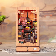 Book Nook Japon - Twilight Sakura Path